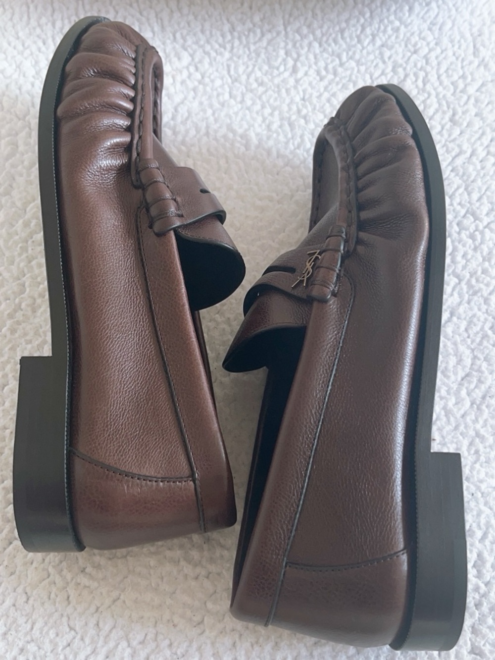 Saint Laurent Women’s YSL Le Loafer Supple in brown Leather - Picture 6 of 16